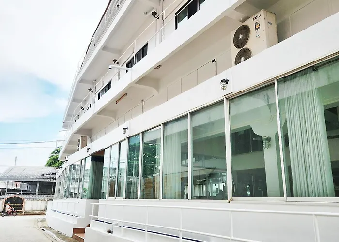 Navy Home Hotel โรงแรมเนวี่โฮม