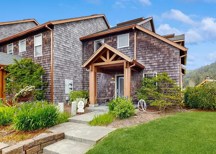 Lake Front Townhome - Rockaway Beach
