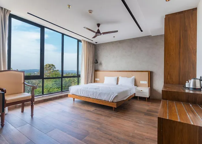 Royal Holidays & Stays