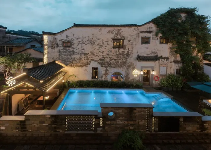 Hidden Moisture And Return To Simplicity Homestay In Mount Huangshan