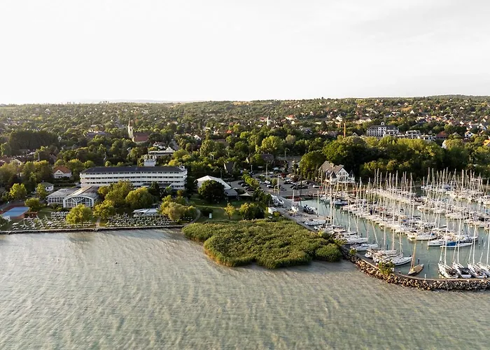 Hotel Marina Port