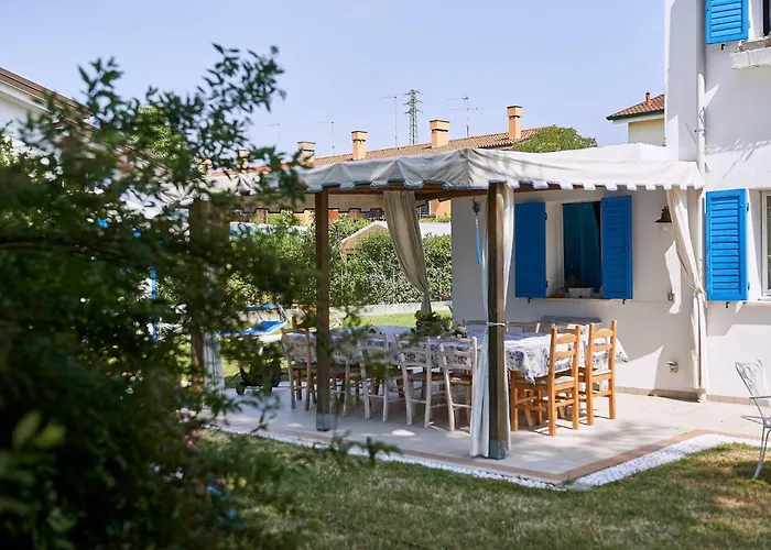 Cà del Mar rustico a Jesolo con giardino e piscina privati ad uso esclusivo #