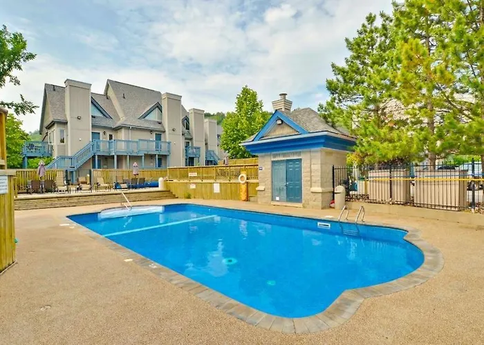 Mountain Loft Magic: Pool, Hot Tub, Tennis