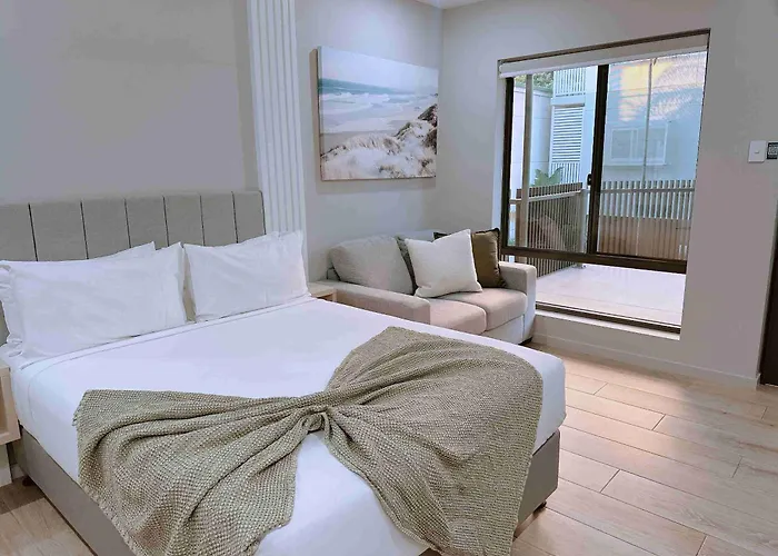 Belmoral Corporate Suites (Adults Only)