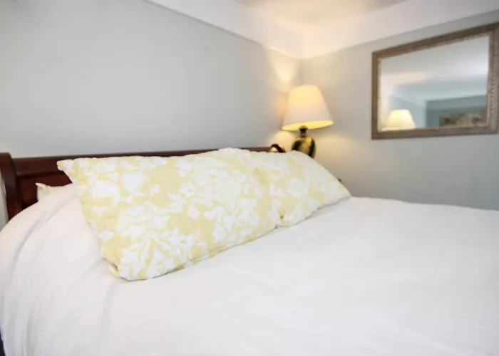 The Jypsy Inn - The Royal Suite Bracebridge