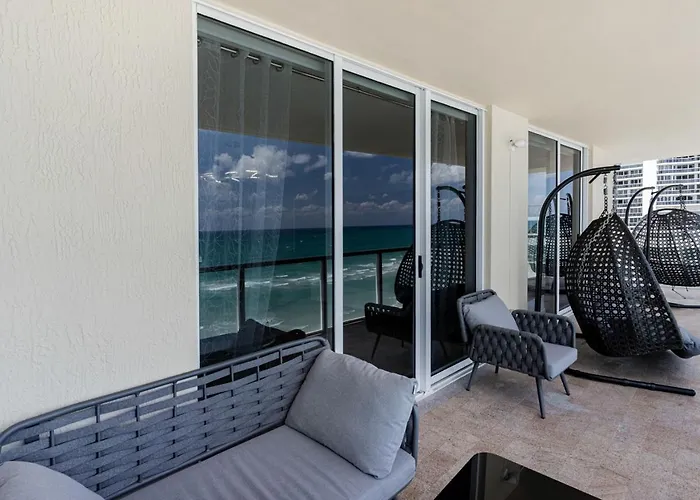 Pierfront Escape