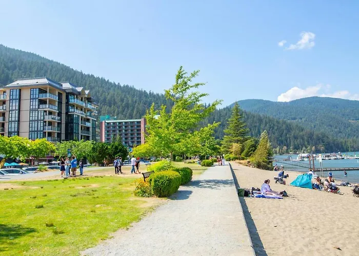 Beachy 2 Bed Studio Suite, Balcony And 4 Min To Lake