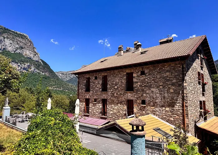 Hotel de Montaña Uson