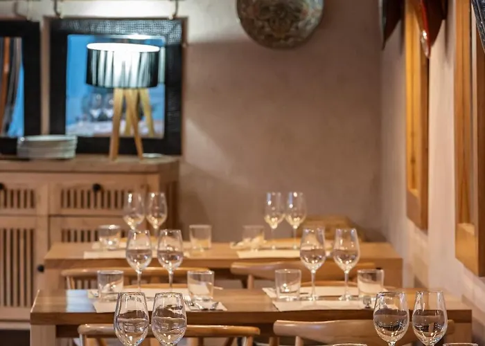 Hotel Ayllon
