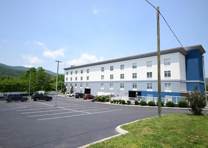 Holiday Inn Express & Suites Caryville By Ihg