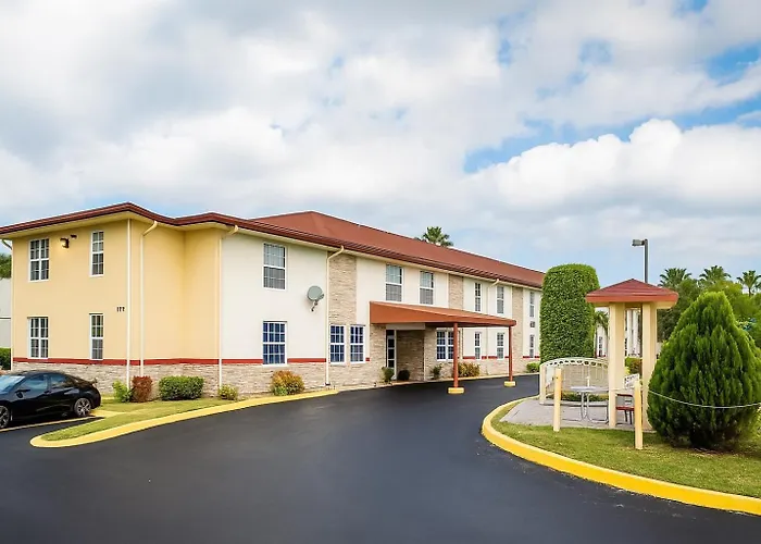Belmont Inn & Suites