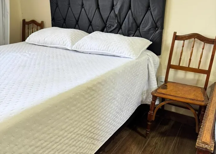 Suíte Casa de Luz-Lar na Serra-Quarto-01 - Duplo ou Triplo