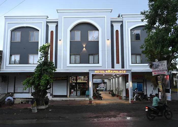 Hotel Rrr Palace