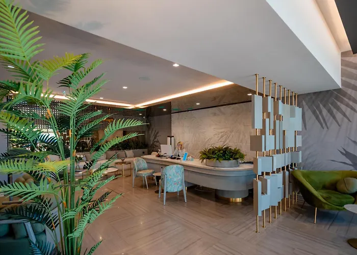 Belinda Hotel Mamaia Adults Only