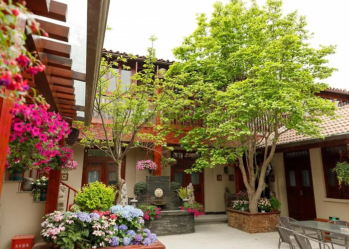 Jingshan Garden Courtyard Hotel Beijing Forbidden City Newly Renovated Tianmen Wangfujing Gardenhutong Bejjingcourtyard