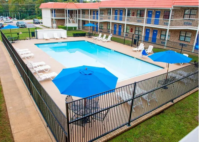 Motel 6-Palestine, Tx