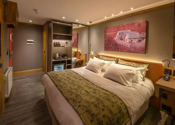 Wood Hotel