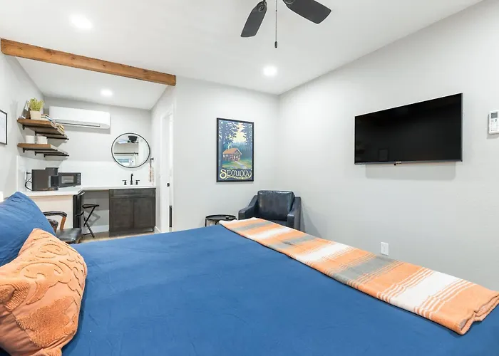 The Tokopah Sequoia Motel Rm 1
