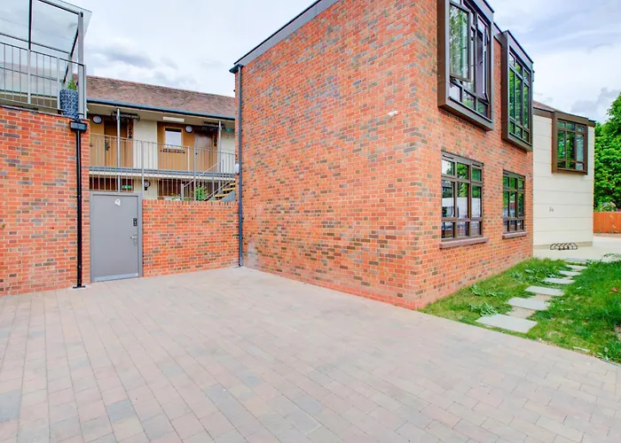 Rosemay Boutique Hotel Near Heathrow Airport