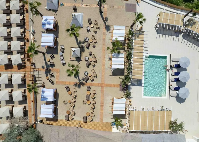 Linari Sea & Suites