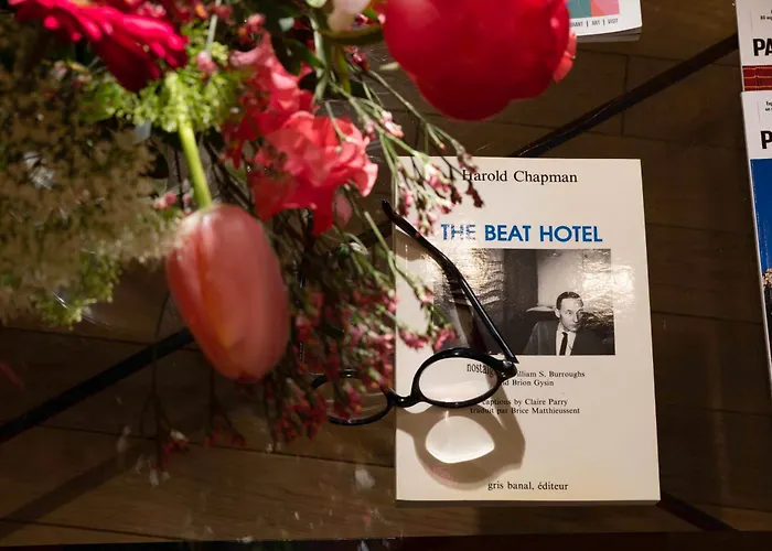 Relais Hotel Du Vieux Paris