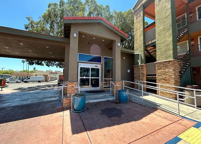 Motel 6 Pasadena, CA Old Town Pasadena Area