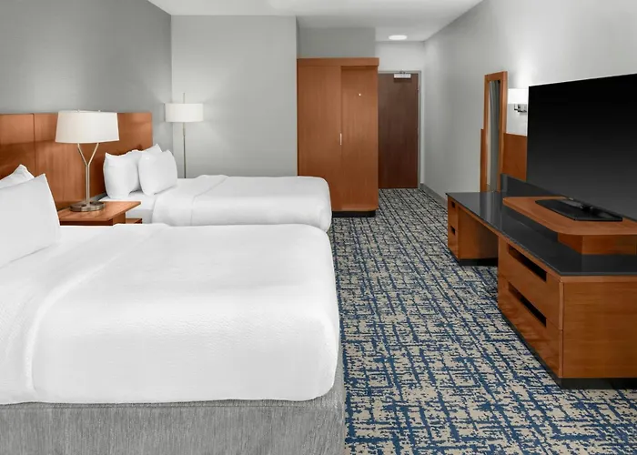 Fairfield Inn And Suites By Marriott Calhoun