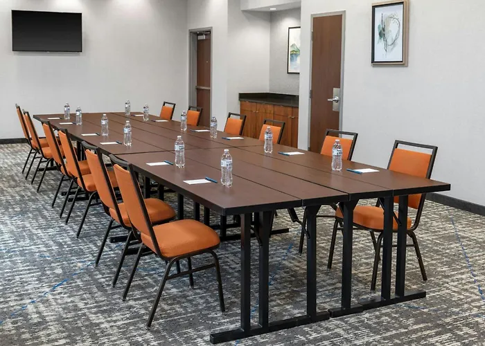 Fairfield Inn And Suites By Marriott Calhoun