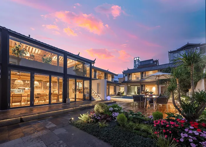 Lijiang Jinghua Inn