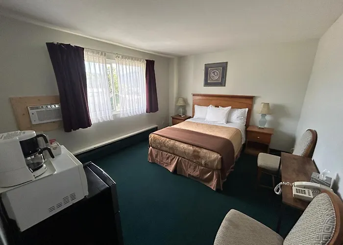 Marina Hotel