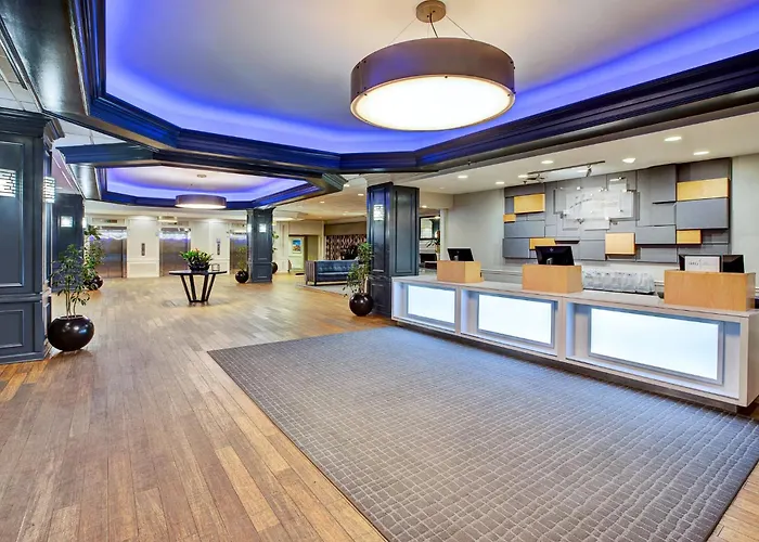 Holiday Inn Express Nashville-Downtown - Broadway By Ihg