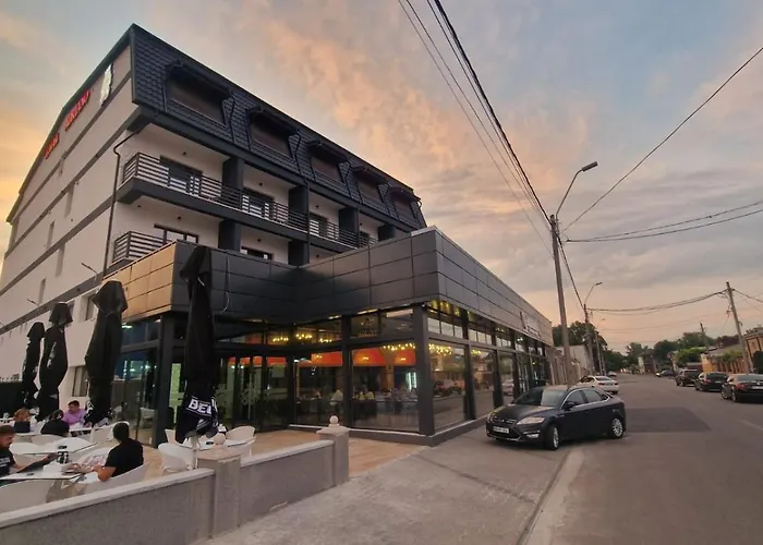Hotel Adriano