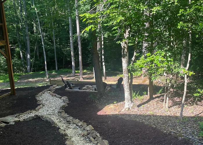 Holly Berry Hill - Walk To Lake Nottely, Unwind In The Hot Tub & Enjoy S'Mores Under The Stars