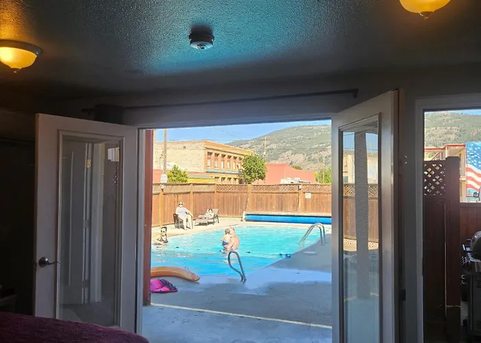 Camaray Motel