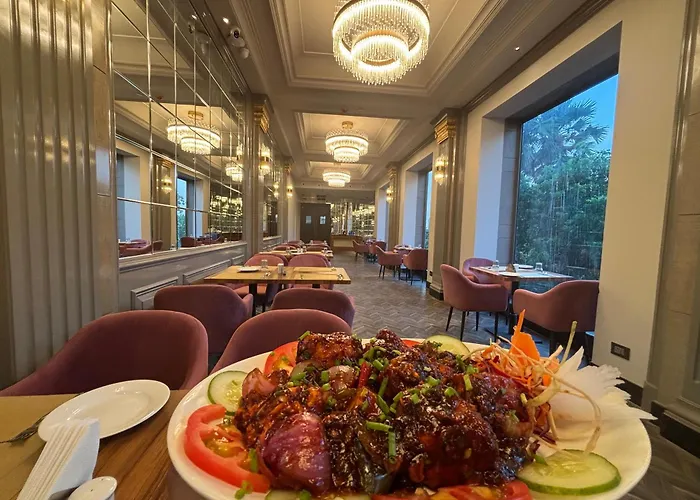The Supreme Hotel And Banquet