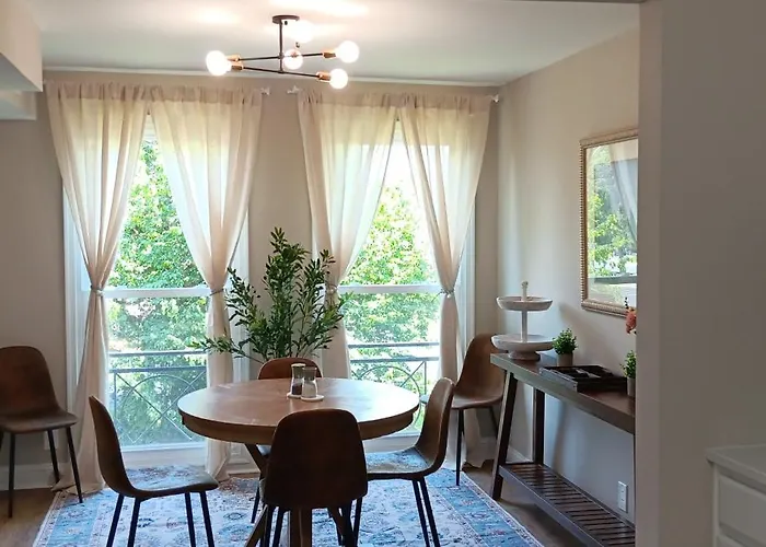 3 Bed 2 Bath Fully Equipped