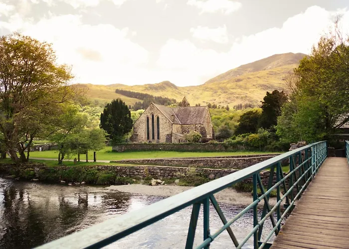 Ty Afon - River House