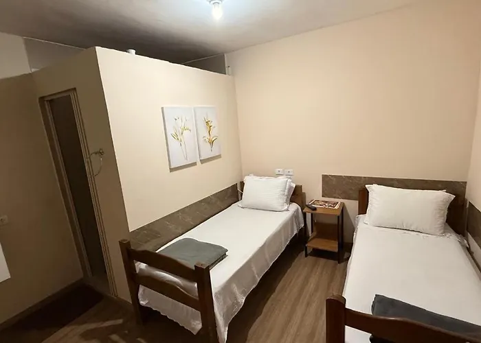 Hostel Quartos com banheiro individual perto do Aeroporto
