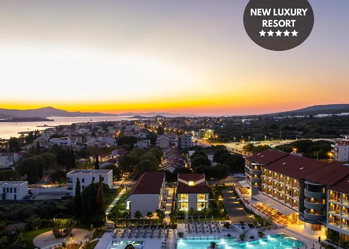 Molum Hotel & Residences