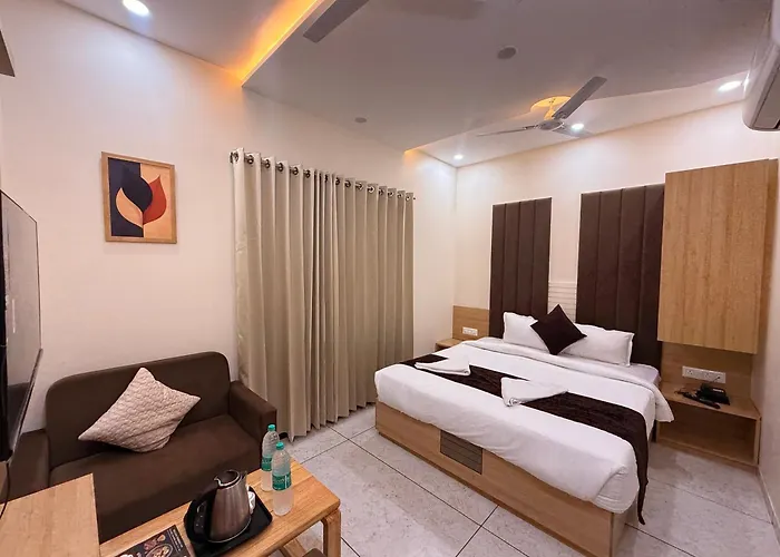 Hotel Kusum Kunj