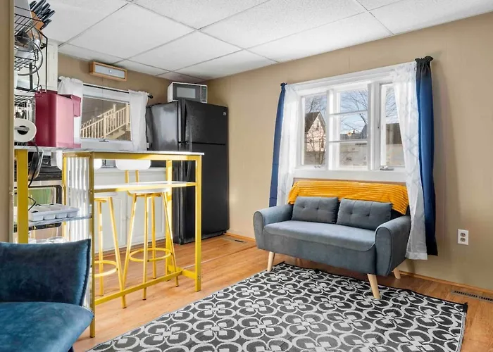 Nothing Fancy Older Pet Friendly Aartment