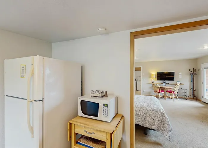 Harbor View Studio Cottage