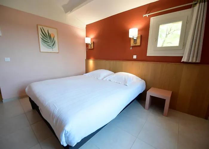 Le Mas Des Aigras - Hôtel&Restaurant de Charme en Provence