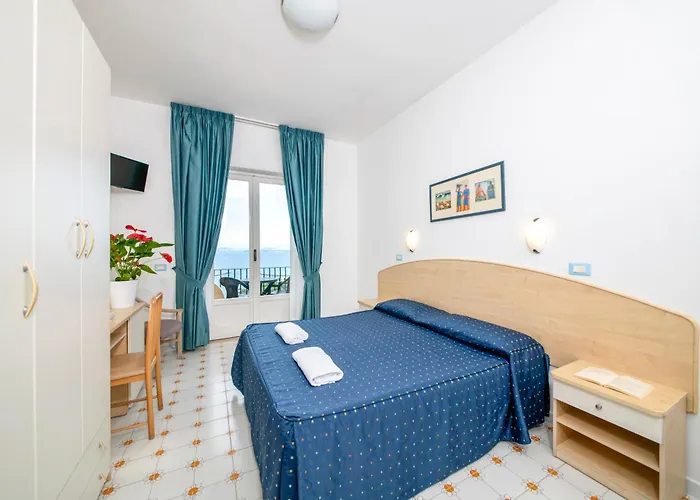 Hotel Villa Ireos