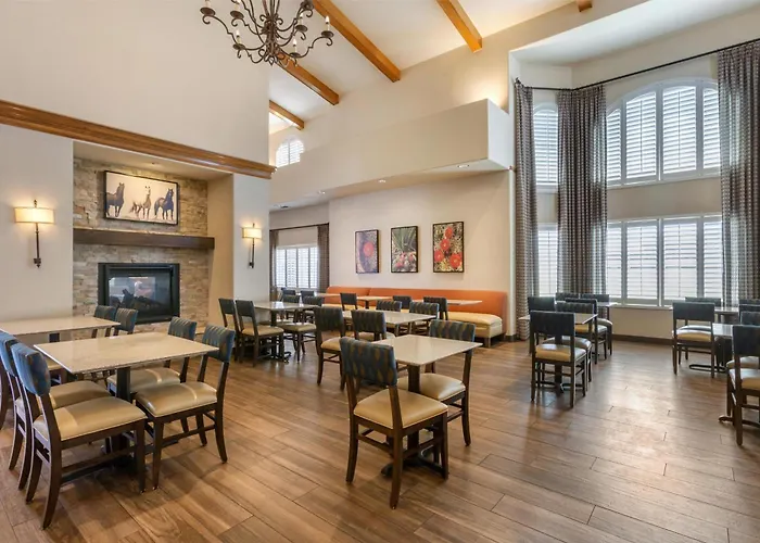 Best Western Plus A Wayfarer's Inn&Suites