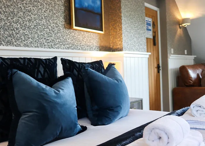 The Gateway Hotel
