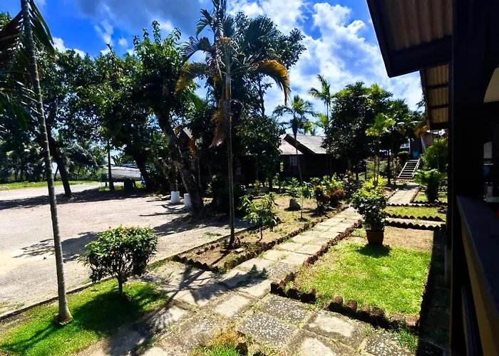 Marang Guesthouse Resort