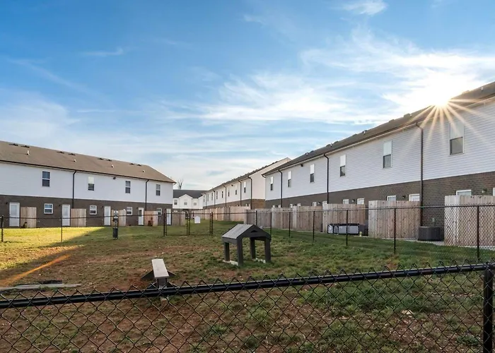 Arte Luxury Townhomes K3 I Comfy 2 Bed 25 Bath