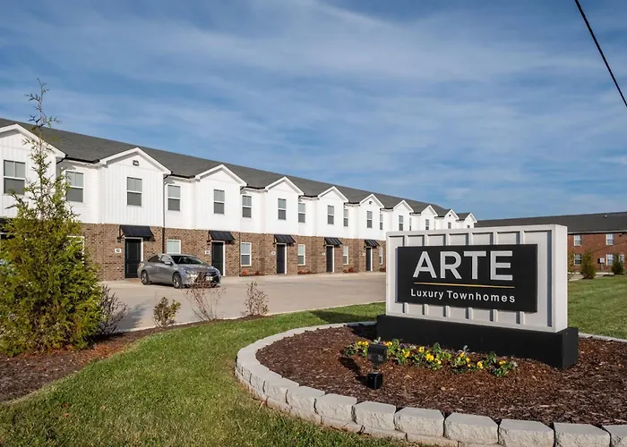 Arte Luxury Townhomes B1 I Comfy 2 Bed 25 Bath
