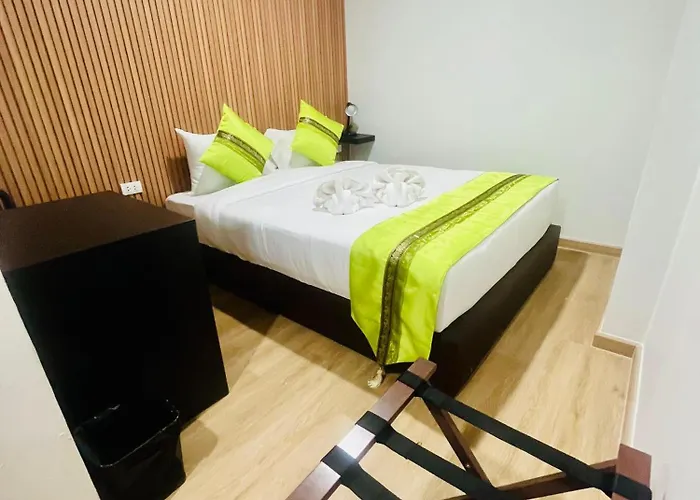 28 Boutique Hotel - Newly Renovated